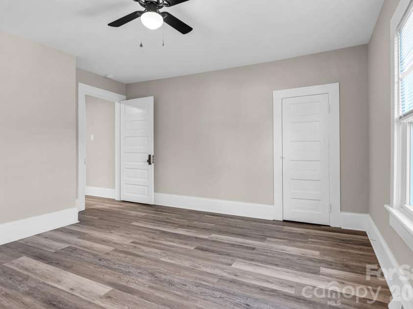 611 Carolina Avenue, Spencer, NC 28159.  MLS# CAR4388141, YatesRealty ID 29556. 