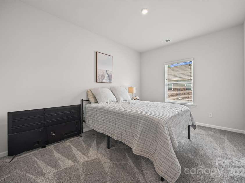 5216 Kinsbridge Drive, Mint Hill, NC 28227.  MLS# CAR4284581, YatesRealty ID 29559. Bedroom