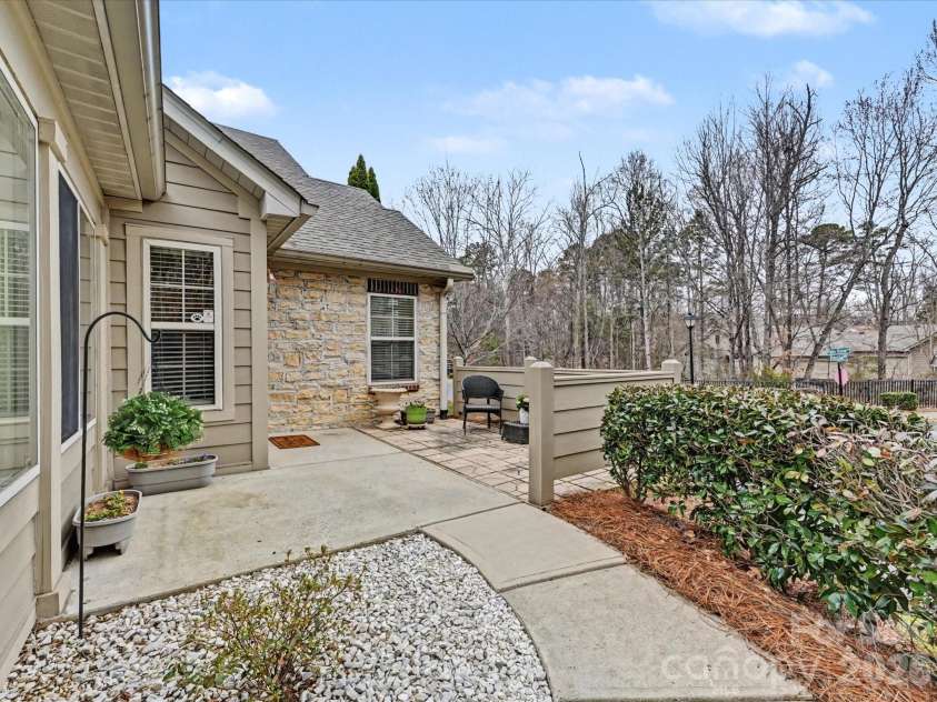 2804 Polo Club Boulevard, Matthews, NC 28105.  MLS# CAR4352515, YatesRealty ID 2956. 