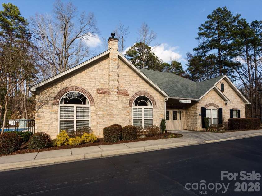 2804 Polo Club Boulevard, Matthews, NC 28105.  MLS# CAR4352515, YatesRealty ID 2956. 