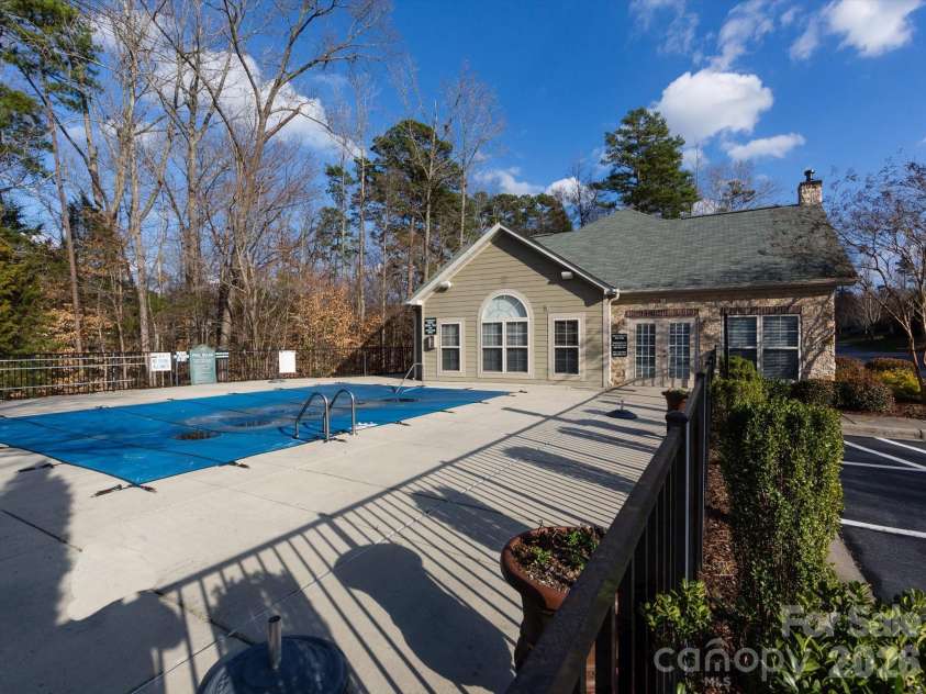 2804 Polo Club Boulevard, Matthews, NC 28105.  MLS# CAR4352515, YatesRealty ID 2956. 