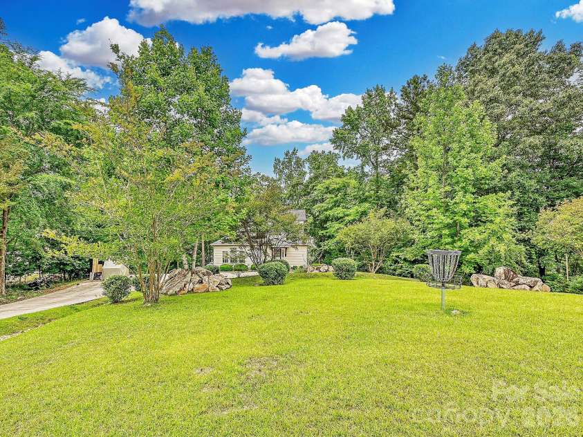 186 Valley 1 Drive, Winnsboro, SC 29180.  MLS# CAR4379312, YatesRealty ID 29560. Front Yard