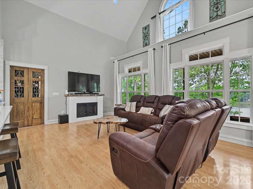 186 Valley 1 Drive, Winnsboro, SC 29180.  MLS# CAR4379312, YatesRealty ID 29560. Great Room