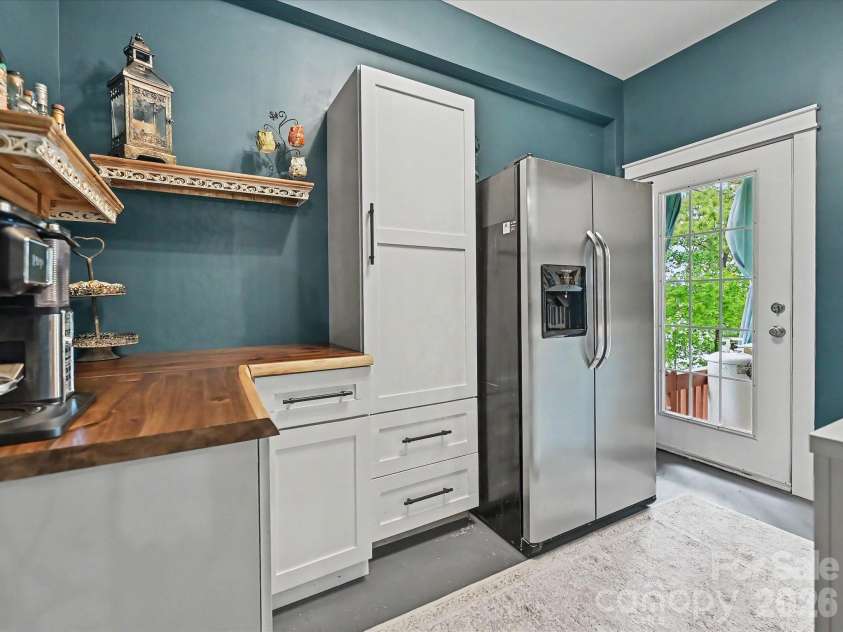 186 Valley 1 Drive, Winnsboro, SC 29180.  MLS# CAR4379312, YatesRealty ID 29560. Scullery/Pantry off Kitchen
