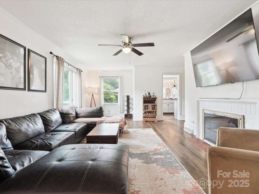 7210 Tuckaseegee Road, Charlotte, NC 28214.  MLS# CAR4285977, YatesRealty ID 29560. 