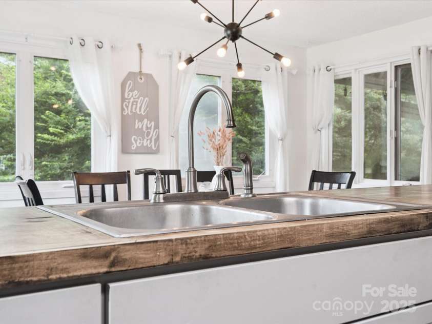 7210 Tuckaseegee Road, Charlotte, NC 28214.  MLS# CAR4285977, YatesRealty ID 29560. 