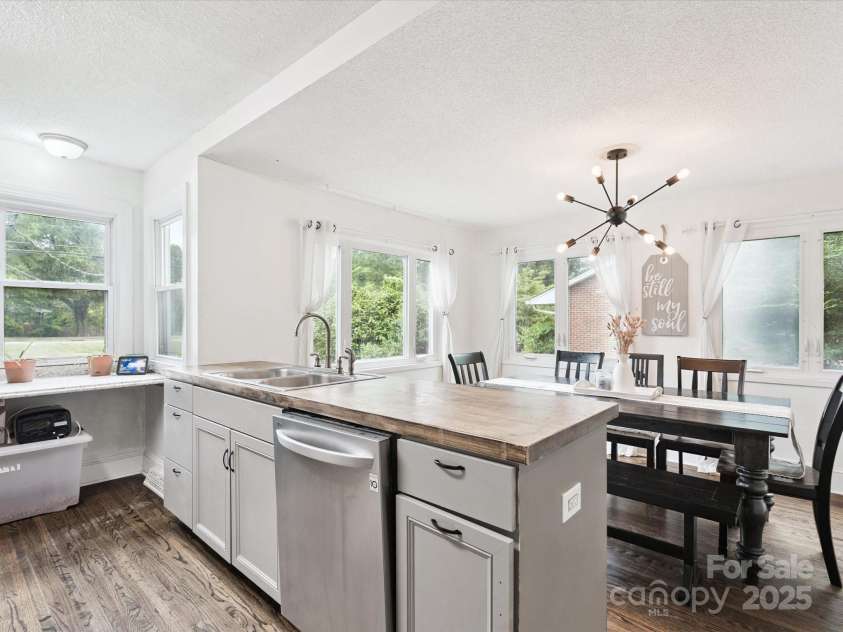 7210 Tuckaseegee Road, Charlotte, NC 28214.  MLS# CAR4285977, YatesRealty ID 29560. 