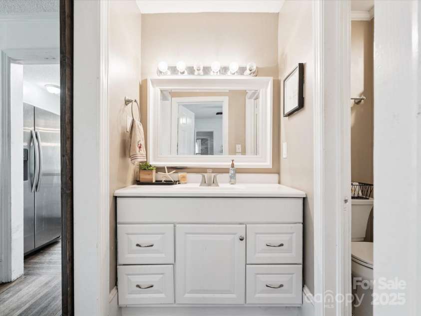 7210 Tuckaseegee Road, Charlotte, NC 28214.  MLS# CAR4285977, YatesRealty ID 29560. 