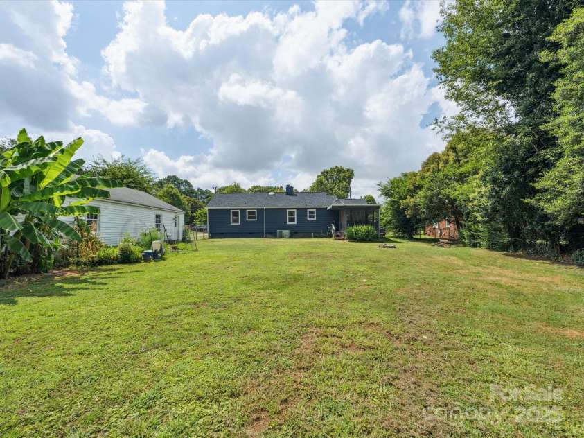 7210 Tuckaseegee Road, Charlotte, NC 28214.  MLS# CAR4285977, YatesRealty ID 29560. 