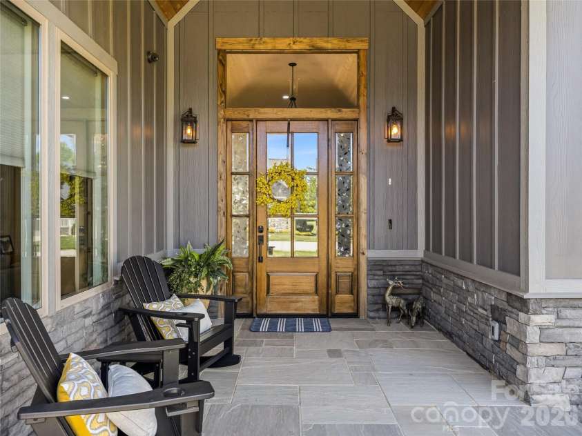 400 Samuel Drive, Mills River, NC 28759.  MLS# CAR4370587, YatesRealty ID 29561. 