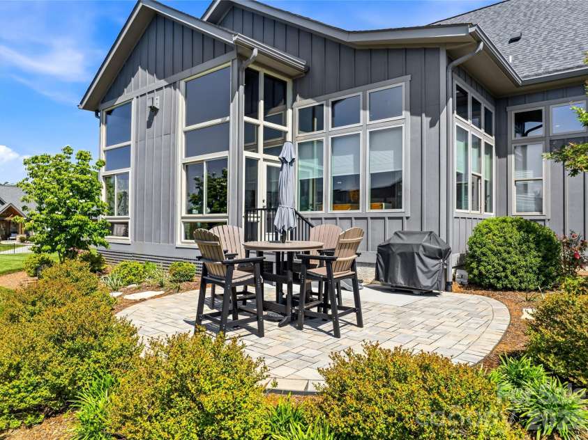 400 Samuel Drive, Mills River, NC 28759.  MLS# CAR4370587, YatesRealty ID 29561. 