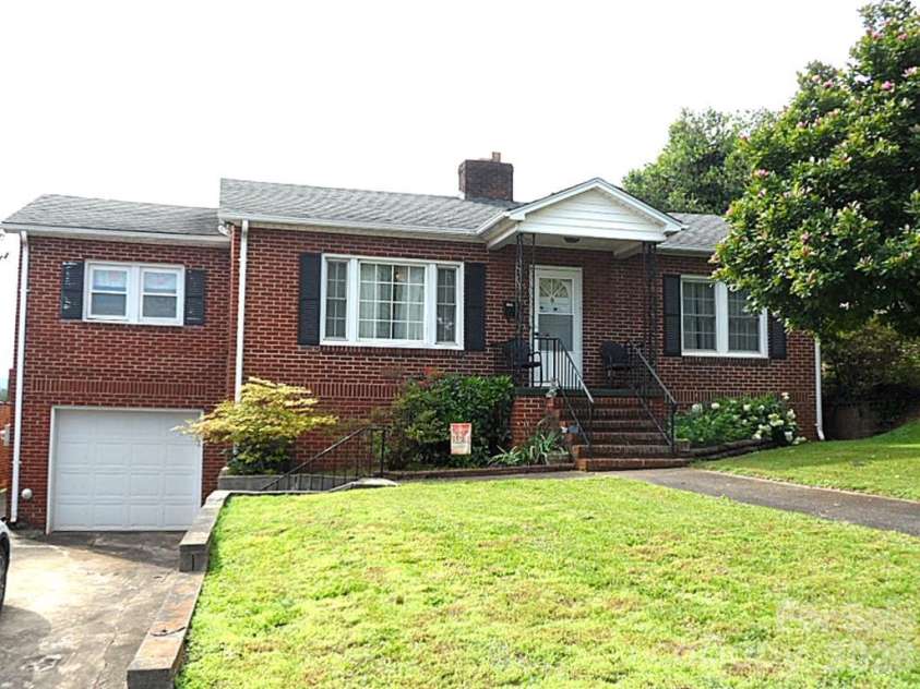 107 Concord Street, Morganton, NC 28655.  MLS# CAR4391954, YatesRealty ID 29562. 