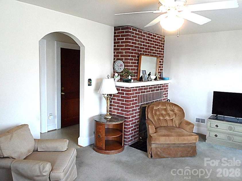 107 Concord Street, Morganton, NC 28655.  MLS# CAR4391954, YatesRealty ID 29562. 