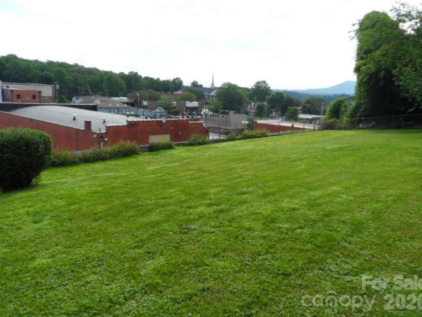 107 Concord Street, Morganton, NC 28655.  MLS# CAR4391954, YatesRealty ID 29562. 