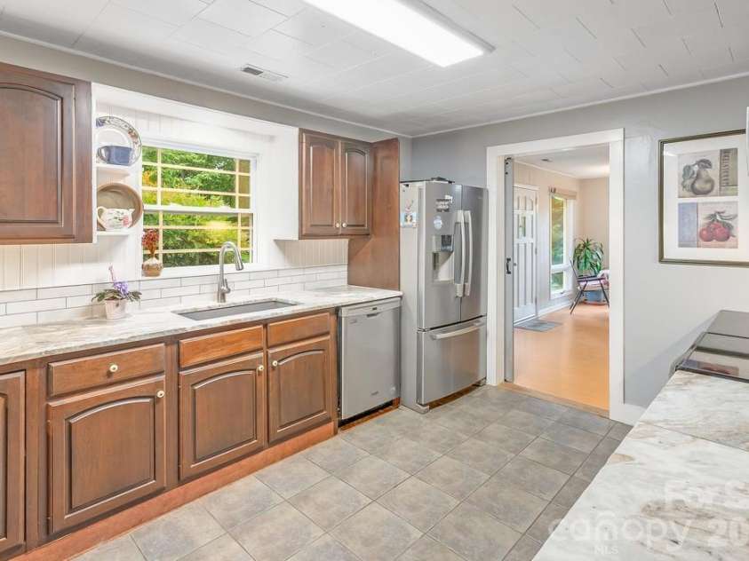 3 Odie Lane, Candler, NC 28715.  MLS# CAR4367725, YatesRealty ID 29563. 