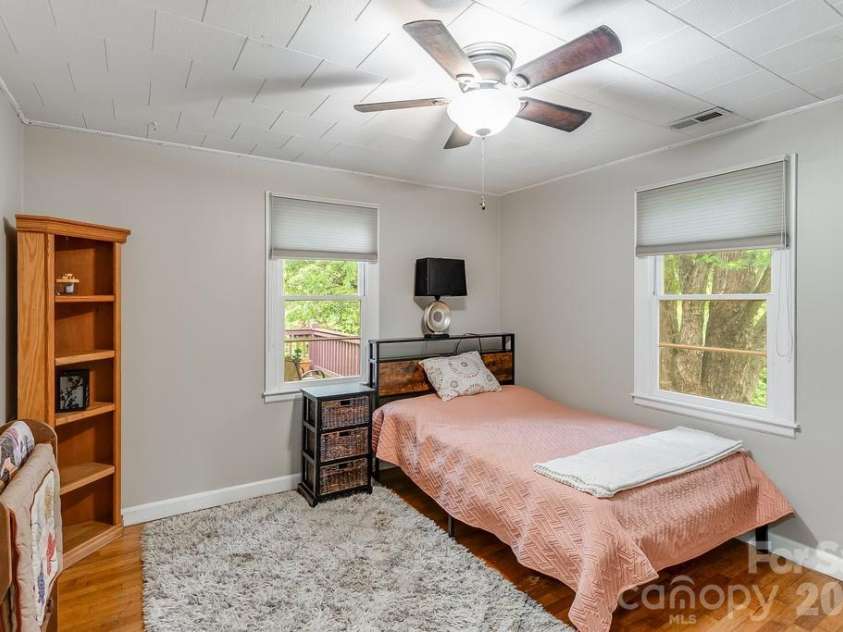 3 Odie Lane, Candler, NC 28715.  MLS# CAR4367725, YatesRealty ID 29563. 