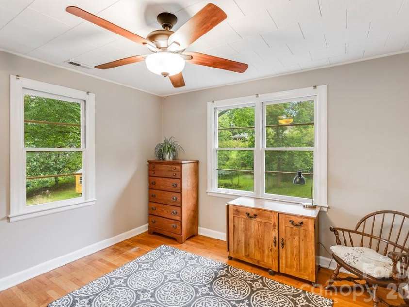 3 Odie Lane, Candler, NC 28715.  MLS# CAR4367725, YatesRealty ID 29563. 