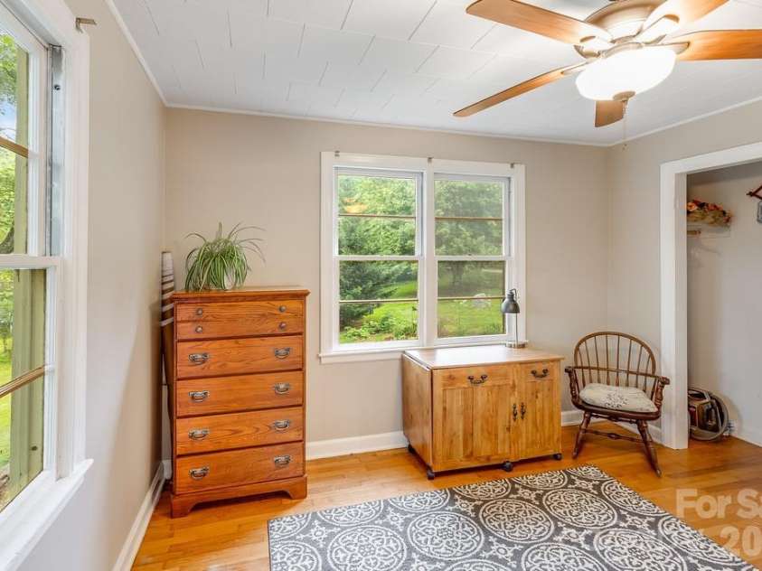 3 Odie Lane, Candler, NC 28715.  MLS# CAR4367725, YatesRealty ID 29563. 