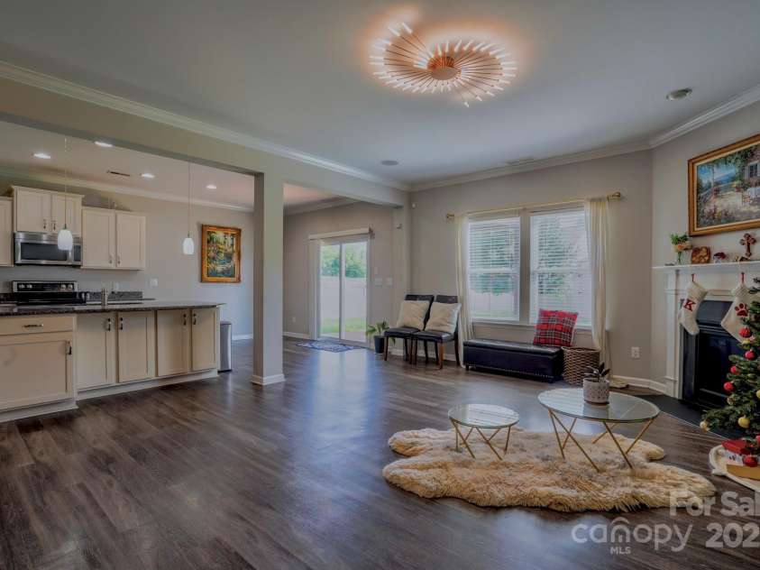 10916 Tower Oak Drive, Charlotte, NC 28269.  MLS# CAR4280677, YatesRealty ID 29565. 