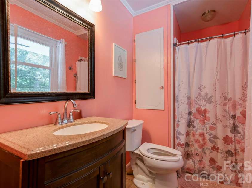 110 Greene Drive, Shelby, NC 28150.  MLS# CAR4389404, YatesRealty ID 29565. Bath 2