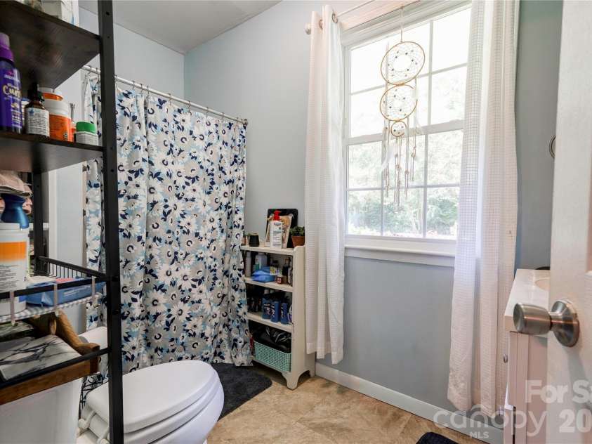 110 Greene Drive, Shelby, NC 28150.  MLS# CAR4389404, YatesRealty ID 29565. Bath 3