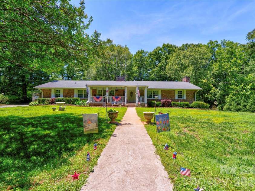 110 Greene Drive, Shelby, NC 28150.  MLS# CAR4389404, YatesRealty ID 29565. Front