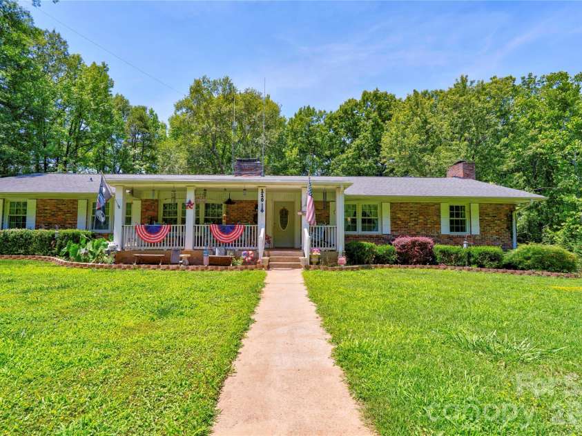 110 Greene Drive, Shelby, NC 28150.  MLS# CAR4389404, YatesRealty ID 29565. Front