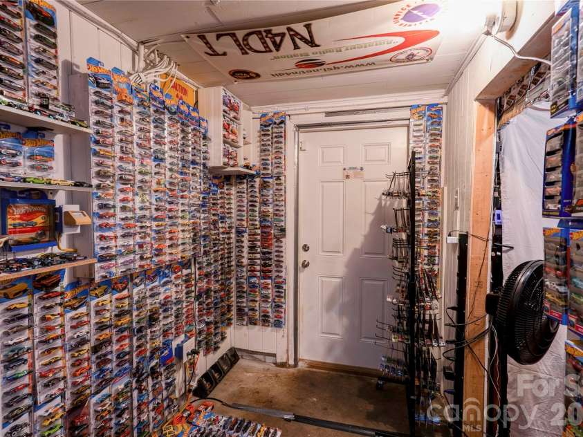 110 Greene Drive, Shelby, NC 28150.  MLS# CAR4389404, YatesRealty ID 29565. Hobby Room