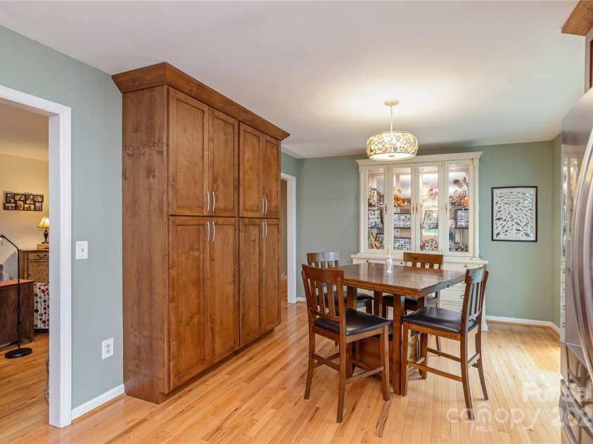 230 Foxwood Drive, Hendersonville, NC 28791.  MLS# CAR4255865, YatesRealty ID 29566. 