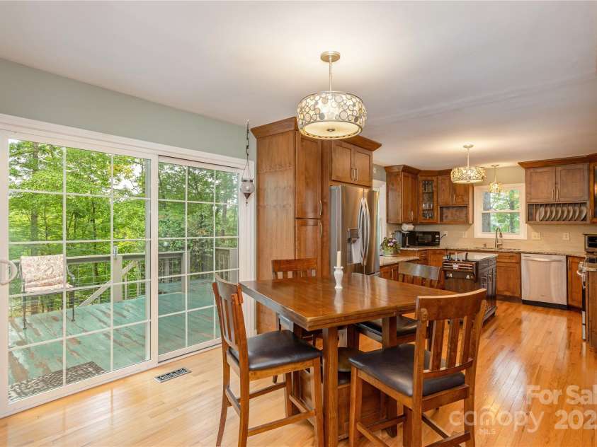 230 Foxwood Drive, Hendersonville, NC 28791.  MLS# CAR4255865, YatesRealty ID 29566. 