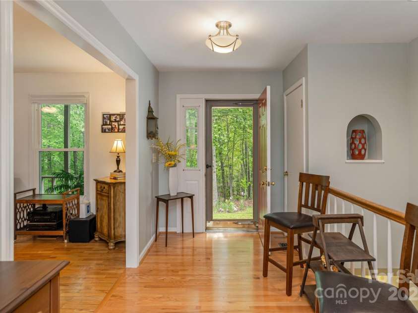 230 Foxwood Drive, Hendersonville, NC 28791.  MLS# CAR4255865, YatesRealty ID 29566. Entry