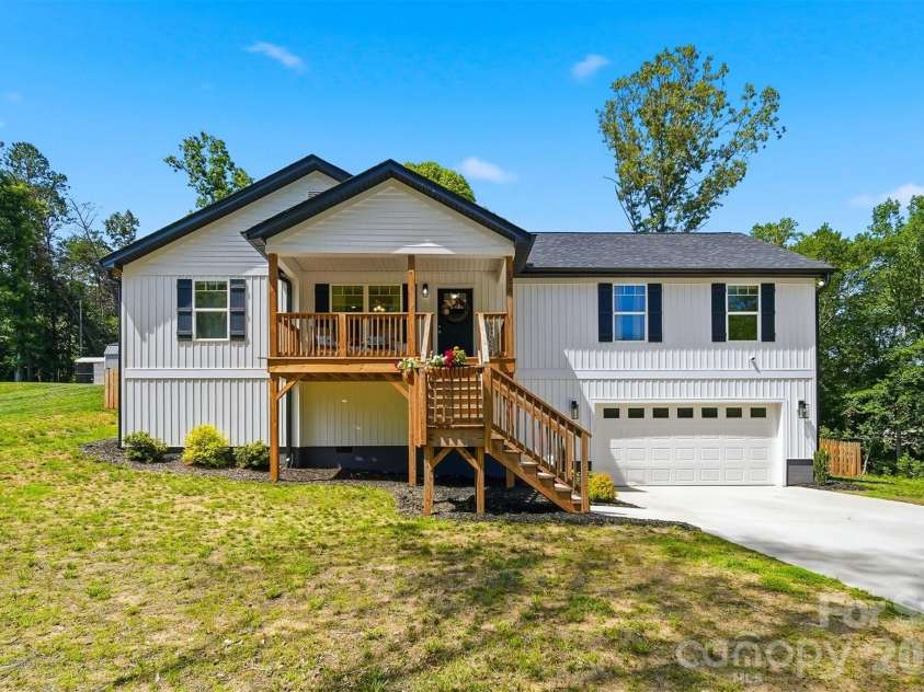 2370 Ellen Street, Granite Falls, NC 28630.  MLS# CAR4404690, YatesRealty ID 29566. 