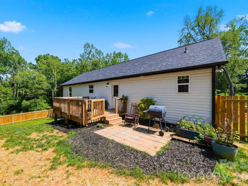 2370 Ellen Street, Granite Falls, NC 28630.  MLS# CAR4404690, YatesRealty ID 29566. 