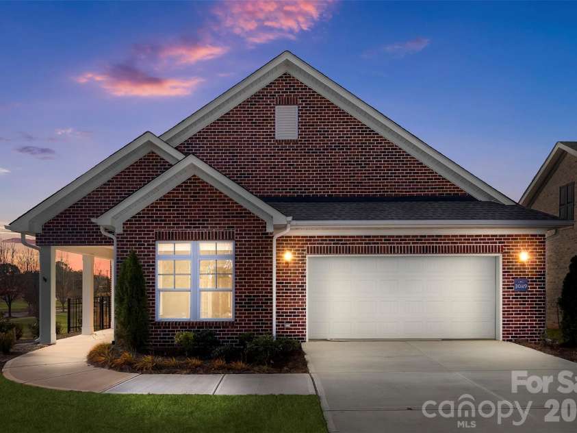 3089 Founding Fathers Drive, Gastonia, NC 28056.  MLS# CAR4389204, YatesRealty ID 29567. 