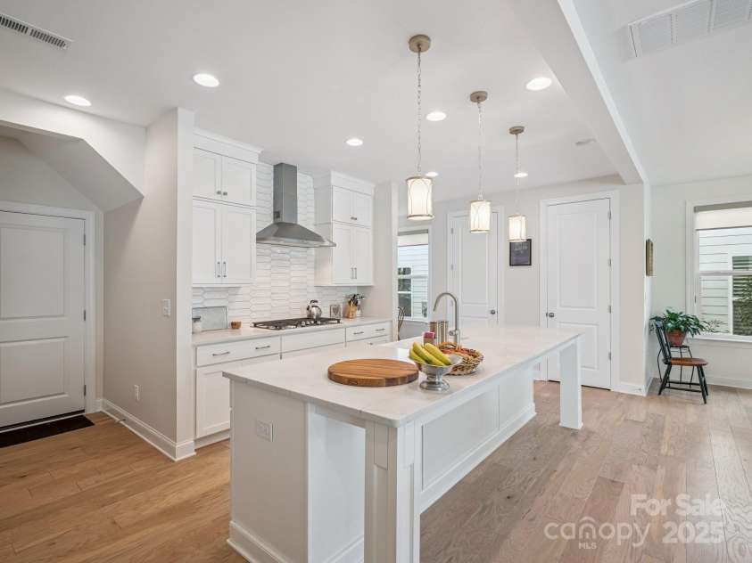 4013 Easton Ridge Lane, Charlotte, NC 28226.  MLS# CAR4264310, YatesRealty ID 29567. 