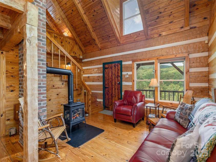 169 Laurel Creek Drive, Hendersonville, NC 28792.  MLS# CAR4284901, YatesRealty ID 29569. 