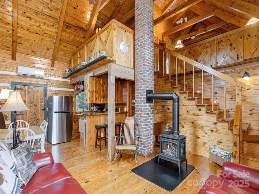 169 Laurel Creek Drive, Hendersonville, NC 28792.  MLS# CAR4284901, YatesRealty ID 29569. 