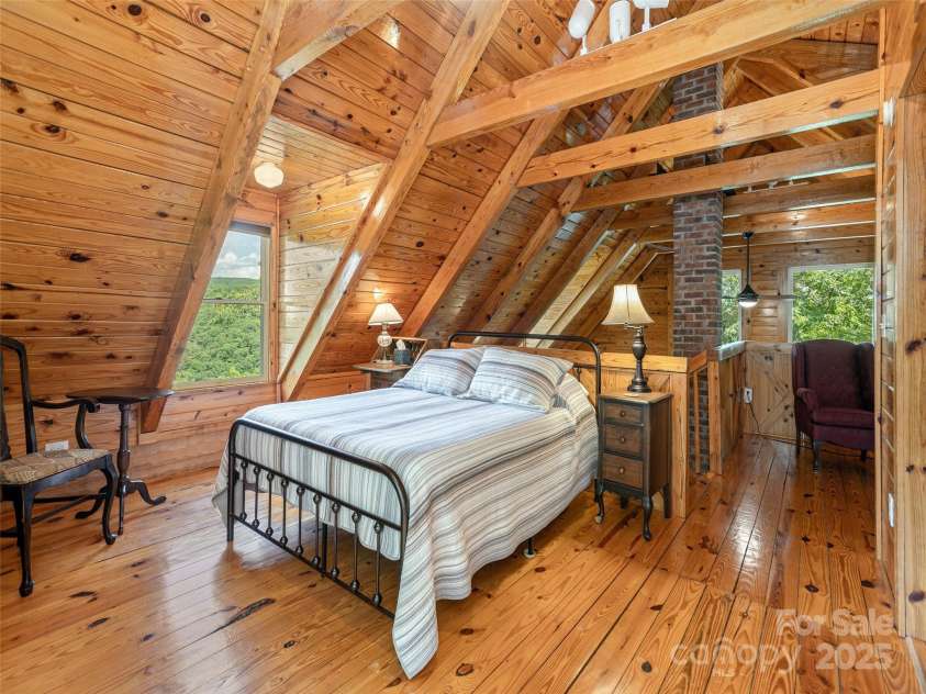 169 Laurel Creek Drive, Hendersonville, NC 28792.  MLS# CAR4284901, YatesRealty ID 29569. 