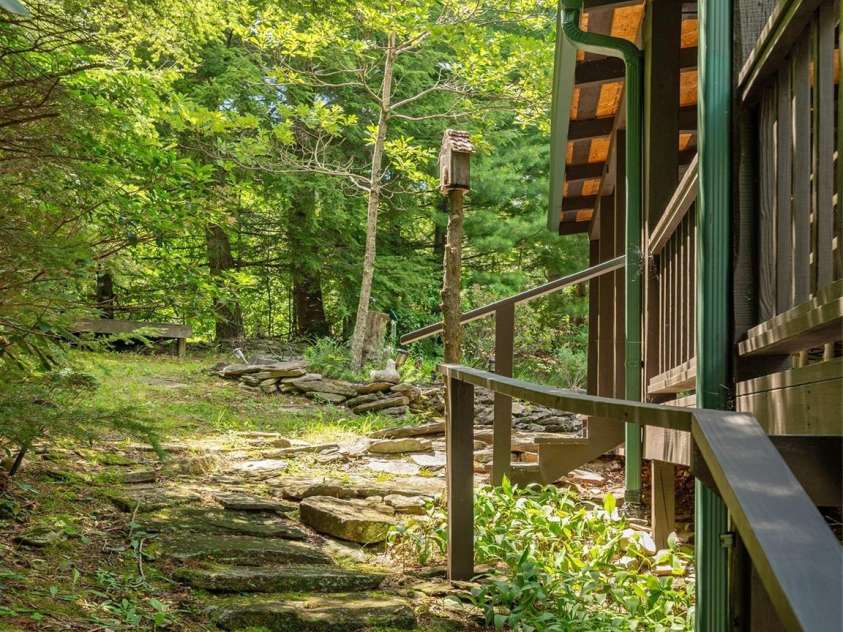 169 Laurel Creek Drive, Hendersonville, NC 28792.  MLS# CAR4284901, YatesRealty ID 29569. 