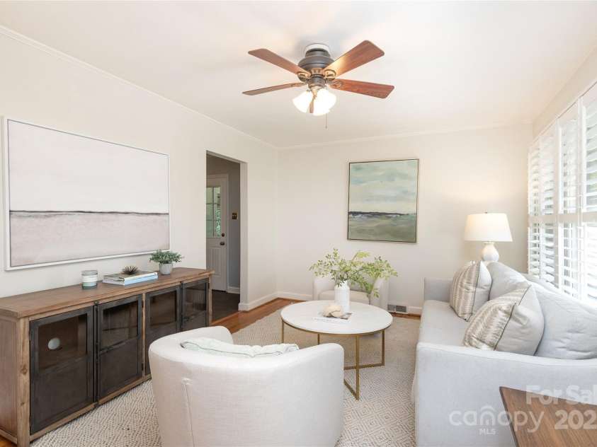5009 Baylor Drive, Charlotte, NC 28211.  MLS# CAR4317236, YatesRealty ID 2957. 