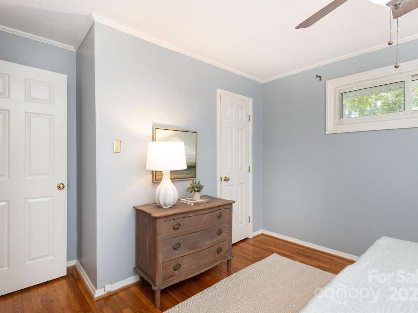 5009 Baylor Drive, Charlotte, NC 28211.  MLS# CAR4317236, YatesRealty ID 2957. 