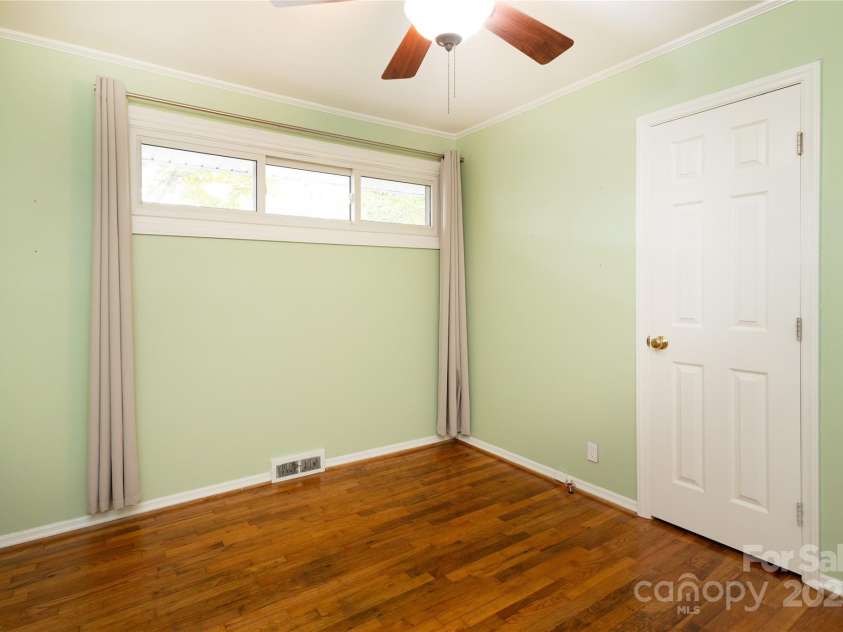 5009 Baylor Drive, Charlotte, NC 28211.  MLS# CAR4317236, YatesRealty ID 2957. 