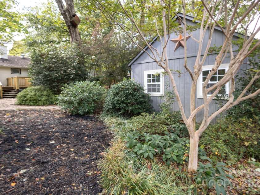 5009 Baylor Drive, Charlotte, NC 28211.  MLS# CAR4317236, YatesRealty ID 2957. 