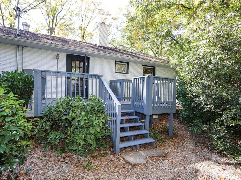 5009 Baylor Drive, Charlotte, NC 28211.  MLS# CAR4317236, YatesRealty ID 2957. 