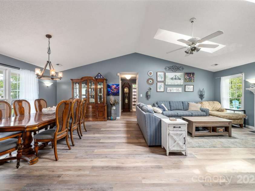 60 Southchase Drive, Fletcher, NC 28732.  MLS# CAR4288335, YatesRealty ID 2957. 