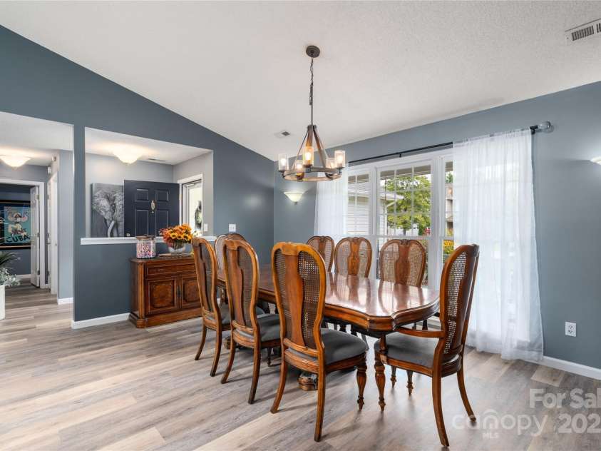 60 Southchase Drive, Fletcher, NC 28732.  MLS# CAR4288335, YatesRealty ID 2957. 