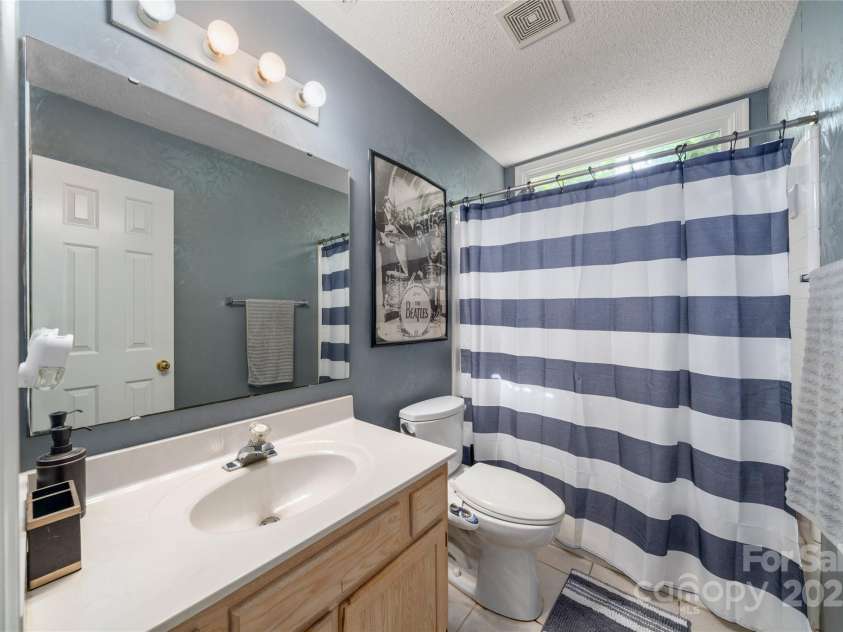 60 Southchase Drive, Fletcher, NC 28732.  MLS# CAR4288335, YatesRealty ID 2957. 