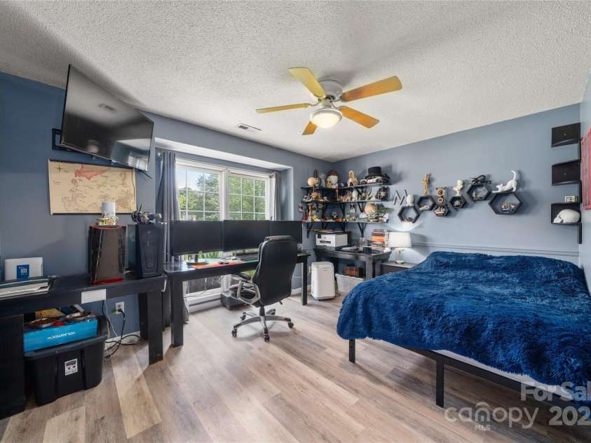 60 Southchase Drive, Fletcher, NC 28732.  MLS# CAR4288335, YatesRealty ID 2957. 