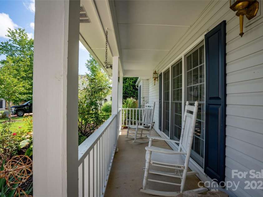 60 Southchase Drive, Fletcher, NC 28732.  MLS# CAR4288335, YatesRealty ID 2957. 