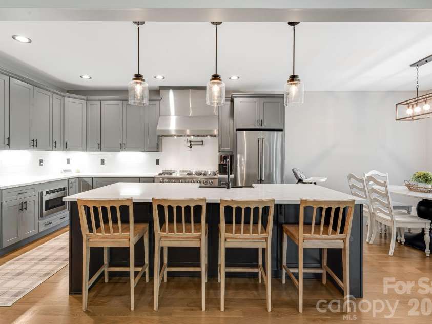 163 Northview Drive, Hendersonville, NC 28791.  MLS# CAR4390968, YatesRealty ID 29570. Kitchen